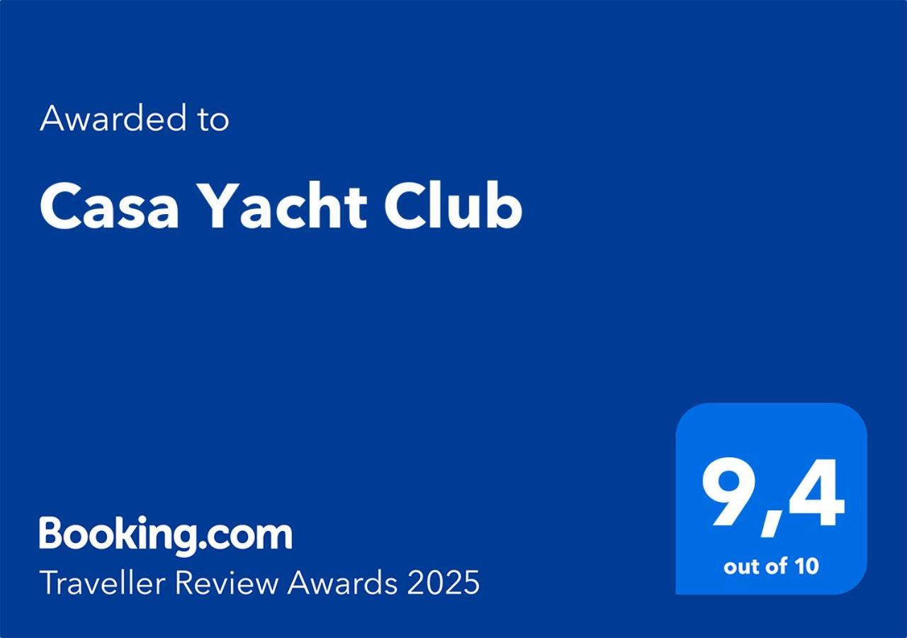 Casa Yacht Club *